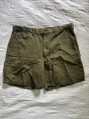 Men’s GAP olive green linen/cotton shorts